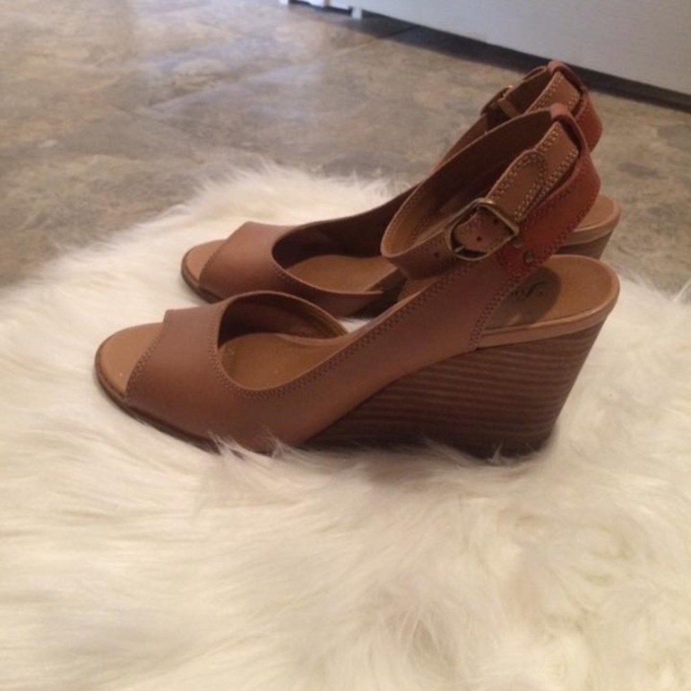 Lucky brand wedge size 8